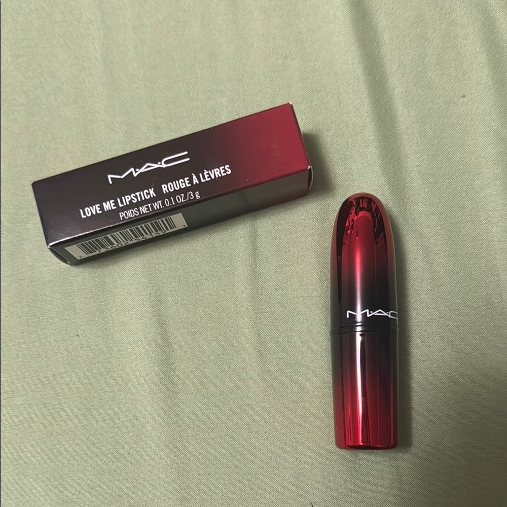 MAC Love Me Lipstick - E for Effortless